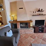 Mit Kamin- Terrasse Und Meerblick By Interhome פוסאדה