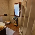 Mit Kamin- Terrasse Und Meerblick By Interhome פוסאדה