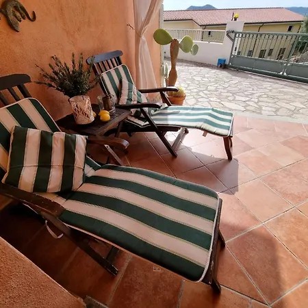 Mit Kamin- Terrasse Und Meerblick By Interhome דירה פוסאדה