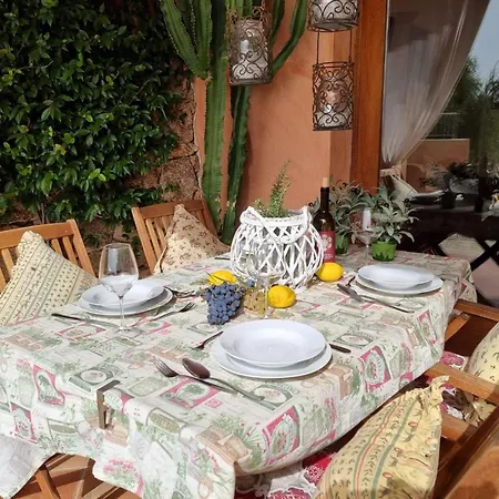 Mit Kamin- Terrasse Und Meerblick By Interhome דירה *